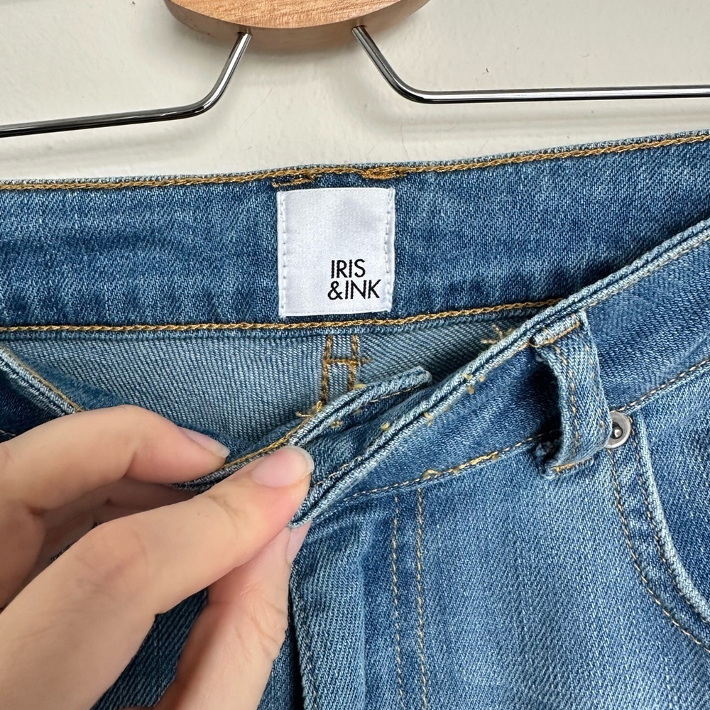 IRIS & INK ($180) Classic Straight Leg Blue Jeans Size 27 High Rise Denim - Picture 5 of 9